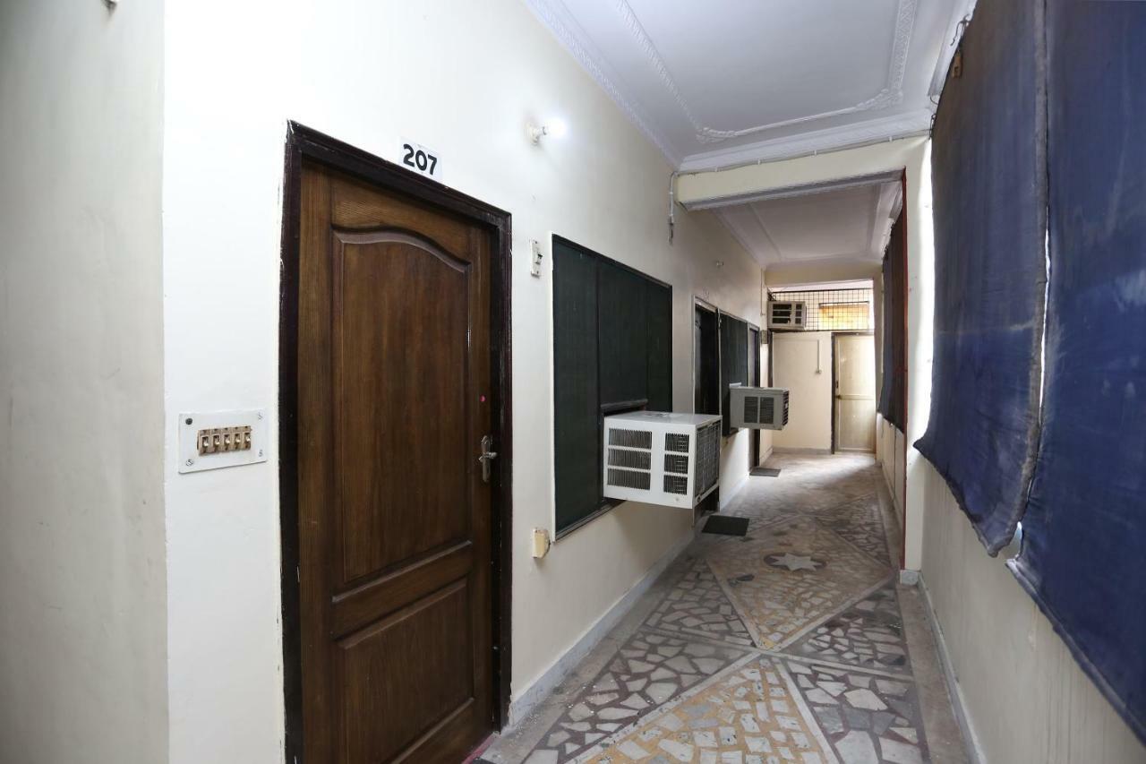 Oyo 39830 Hotel Esquire Meerut Ngoại thất bức ảnh