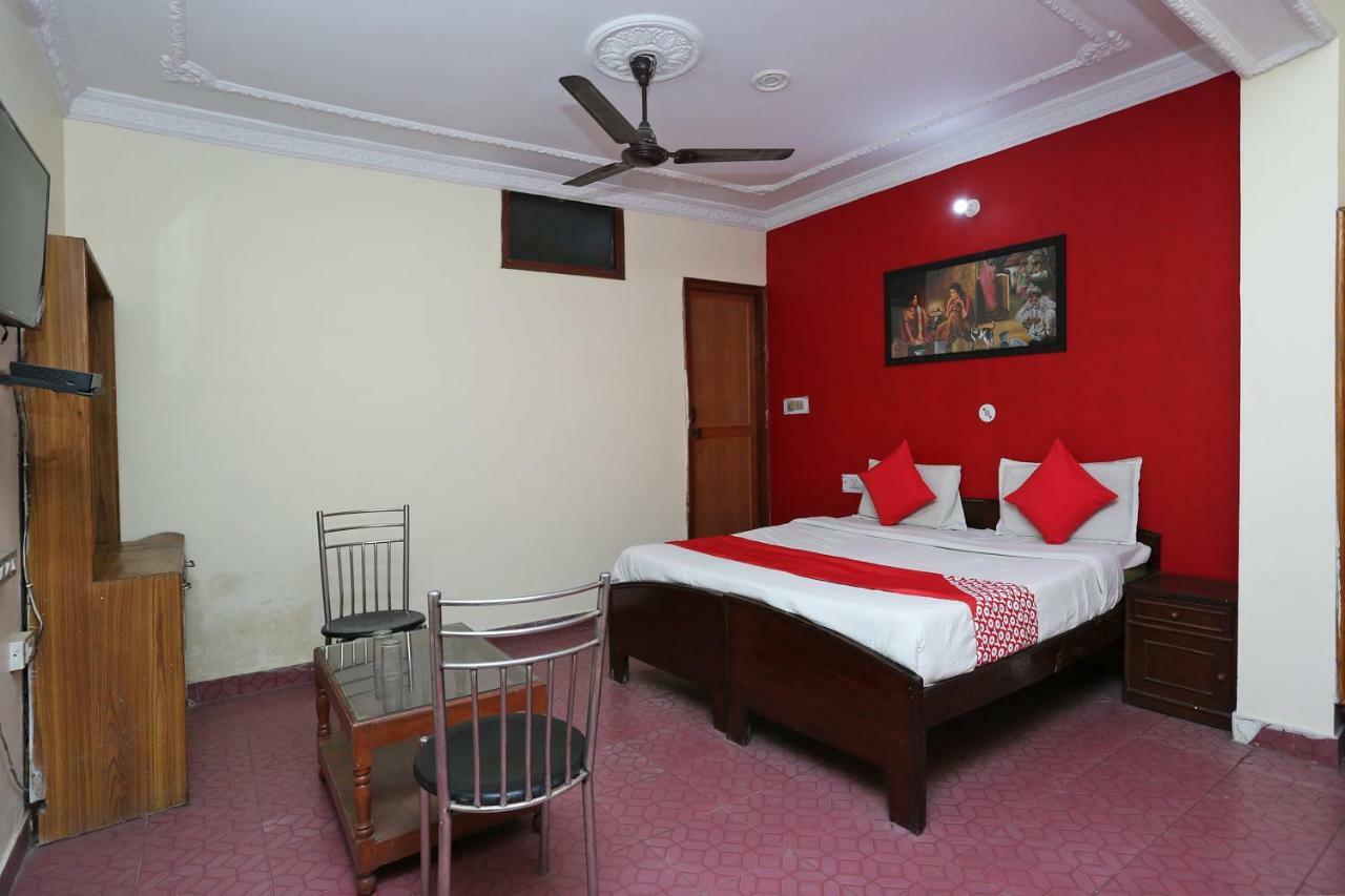 Oyo 39830 Hotel Esquire Meerut Ngoại thất bức ảnh