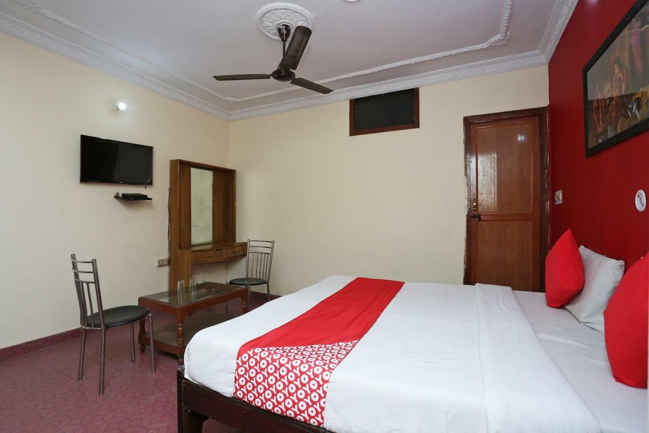 Oyo 39830 Hotel Esquire Meerut Ngoại thất bức ảnh