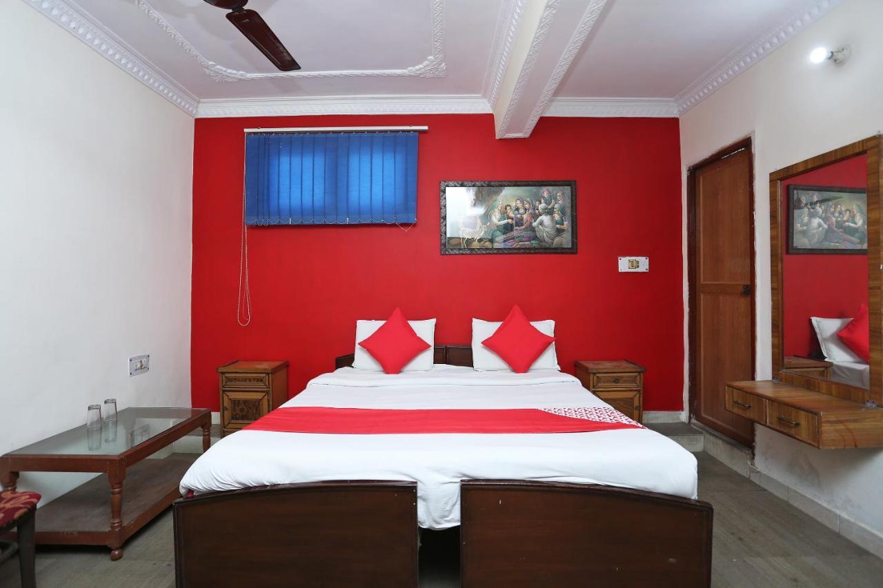 Oyo 39830 Hotel Esquire Meerut Ngoại thất bức ảnh