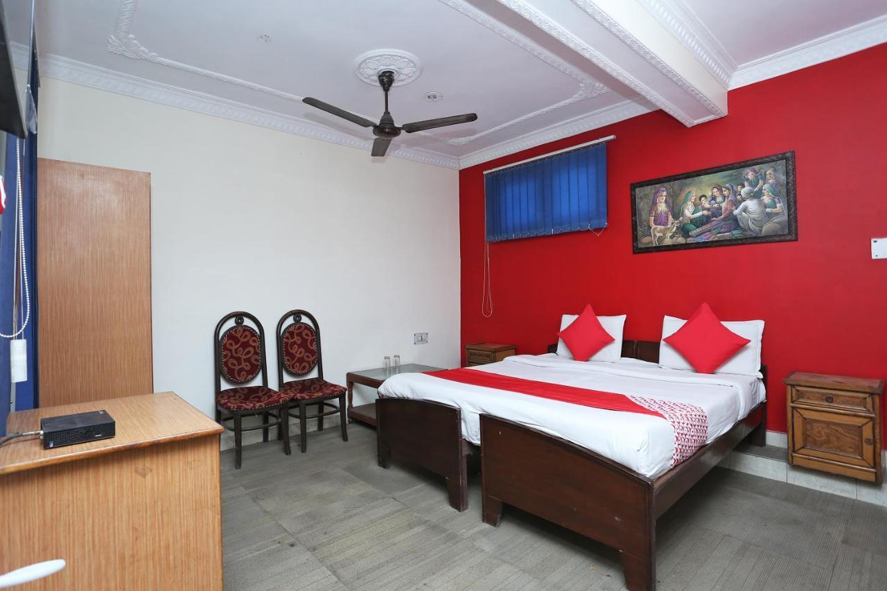 Oyo 39830 Hotel Esquire Meerut Ngoại thất bức ảnh