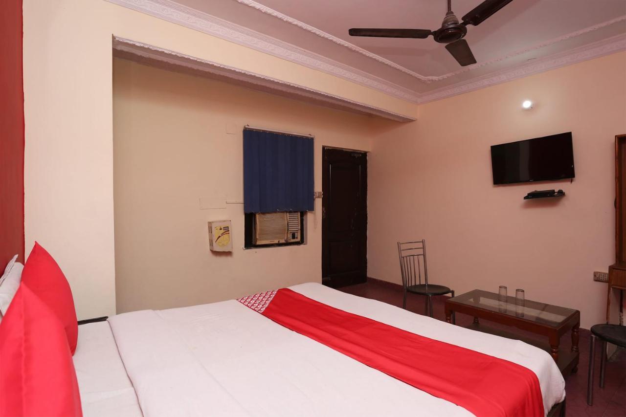 Oyo 39830 Hotel Esquire Meerut Ngoại thất bức ảnh